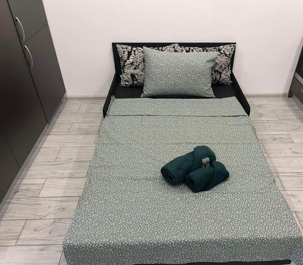 Ultra Lux Free Underground Parking Apartment *